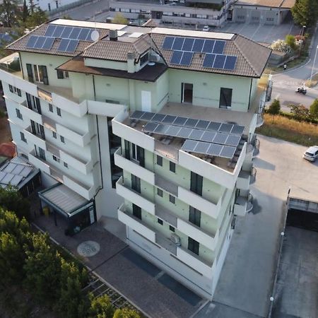 Hotel Clodi Ascoli Piceno Buitenkant foto