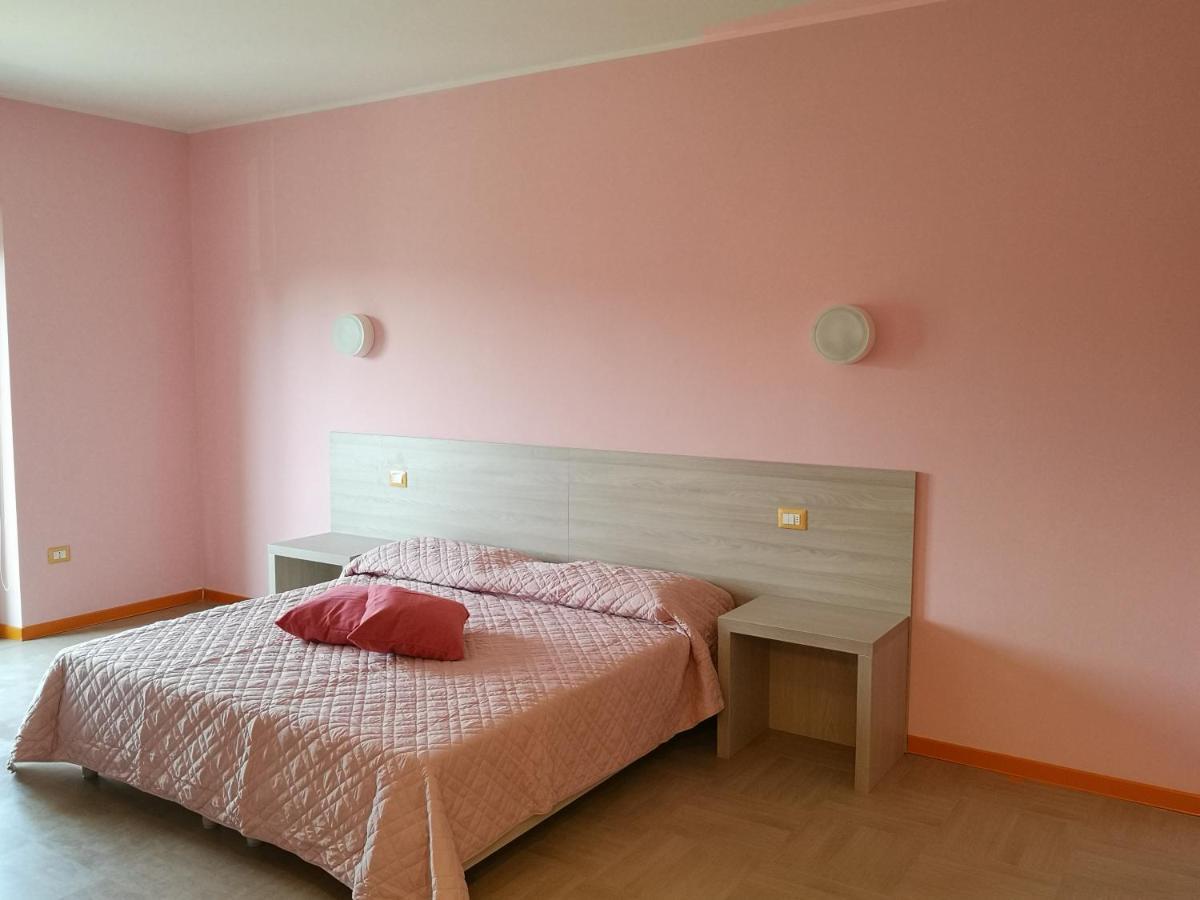 Hotel Clodi Ascoli Piceno Buitenkant foto