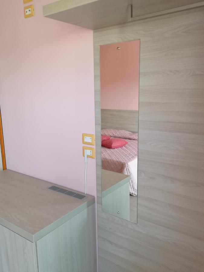 Hotel Clodi Ascoli Piceno Buitenkant foto