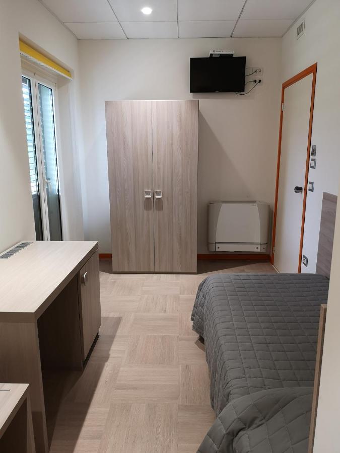Hotel Clodi Ascoli Piceno Buitenkant foto