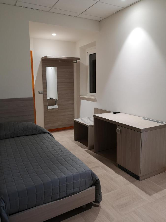Hotel Clodi Ascoli Piceno Buitenkant foto