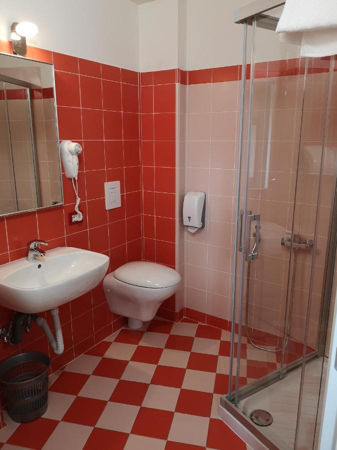 Hotel Clodi Ascoli Piceno Buitenkant foto